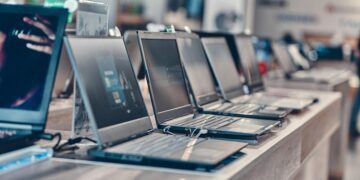 Global PC sales reach highest level since 2013 1 - Egyptian Gazette Global PC sales reach highest level since 2013