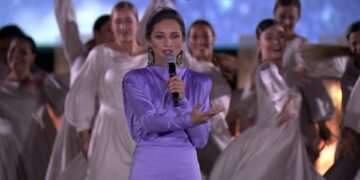 ‘Listen to yourself and be’