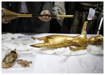 3 people arrested with objects believed to be antiquities