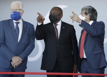South African president launches vaccine manufacturing plant