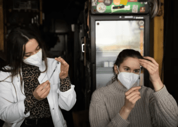 Germany mulls new COVID restrictions as omicron advances