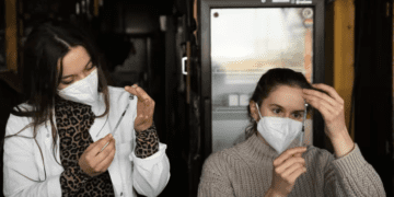 Germany mulls new COVID restrictions as omicron advances