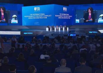 Participants in art industry session say WYF reflects youth vitality in Egypt, world