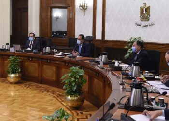 Madbouli calls for reaching binding agreement to GERD issue