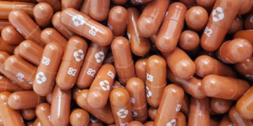 Health ministry: Coronavirus oral administration drug expected in Egypt this month 1 - Egyptian Gazette Health ministry: Coronavirus oral administration drug expected in Egypt this month