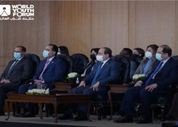 Sisi attends WYF session “development experiences in confronting poverty”