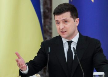 Ukrainian president urges EU to toughen sanctions on Russia