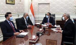 PM meets CBE officials to follow up on availability of fiscal financing to buy strategic commodities 2 - Egyptian Gazette