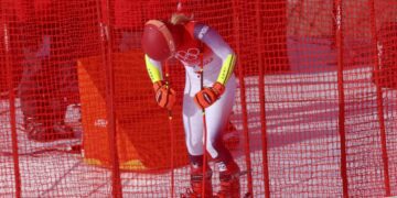 Shiffrin’s fall in Olympic giant slalom will stick with her