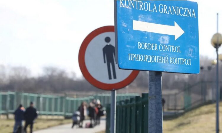 Central European countries prepare for Ukrainian refugees fleeing Russian invasion 2 - Egyptian Gazette Central European countries prepare for Ukrainian refugees fleeing Russian invasion 1 - Egyptian Gazette