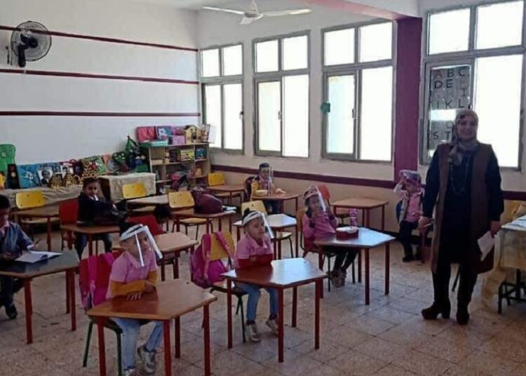 Schools' officials praised students’ commitment to precautionary procedures in different Egyptian governorates.