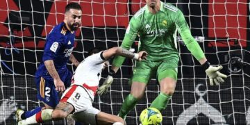Benzema earns Madrid late win at Rayo Vallecano