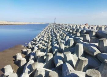 Irrigation Ministry starts 2nd phase to protect Matrouh’s el-Obayed shore