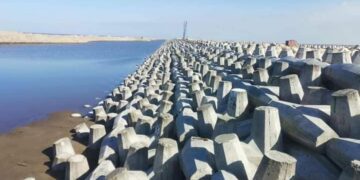 Irrigation Ministry starts 2nd phase to protect Matrouh’s el-Obayed shore