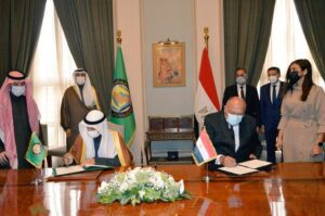 Egypt FM, GCC chief sign MoU on political consultations mechanism 4 - Egyptian Gazette Egypt FM, GCC chief sign MoU on political consultations mechanism 3 - Egyptian Gazette