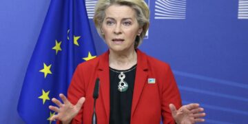 EU leaders meet to discuss Ukraine crisis, push diplomacy