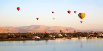 Hot air balloon trips suspended in Luxor over bad weather