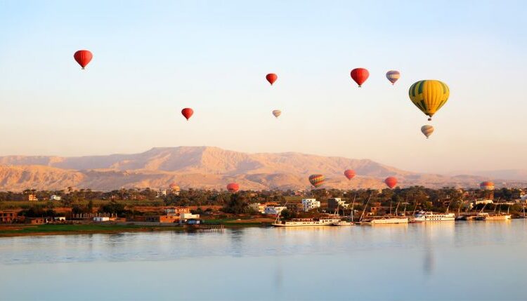 Hot air balloon trips have been suspended in Upper Egypt's Luxor governorate on Saturday due to bad weather.