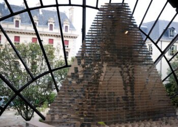 Paris starts building ‘Triangle’ tower despite green opposition