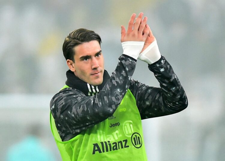 Soccer Football - Serie A - Juventus v Hellas Verona - Allianz Stadium, Turin, Italy - February 6, 2022 Juventus' Dusan Vlahovic during the warm up before the match REUTERS/Massimo Pinca