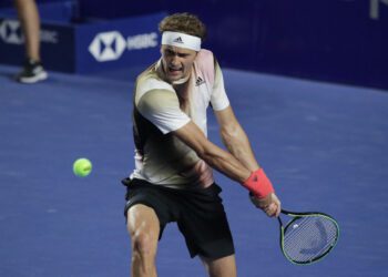 Zverev expelled from Acapulco for assault on umpire’s chair after doubles loss