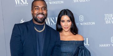 Kim Kardashian urges quick divorce from Kanye