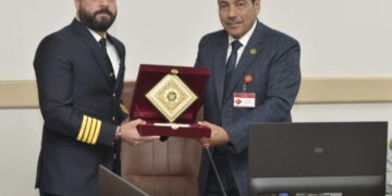 Nasser High Military Academy delegation congratulates EgyptAir for tribute paid to pilots