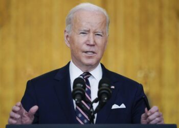 Biden, Putin signal bigger confrontation ahead over Ukraine