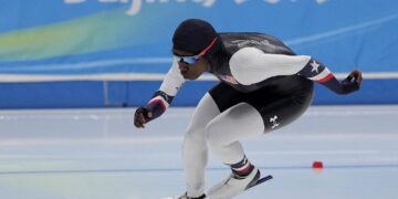 Jackson makes history after winning gold in speedskating
