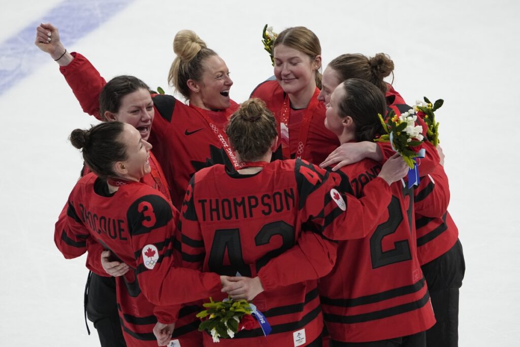 Canada beats US to reclaim Olympic women's hockey supremacy 17 - Egyptian Gazette