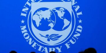 IMF backs ECB’s easy policy as it sees inflation easing