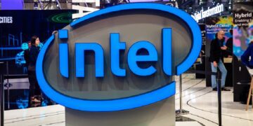 Intel delays launch of standalone desktop graphics chips to Q2