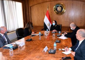 Industry min., discusses with World Bank team achieving sustainable development