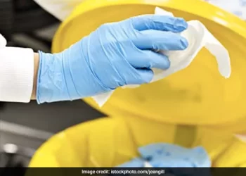 WHO: Huge volumes of Covid hospital waste threaten health