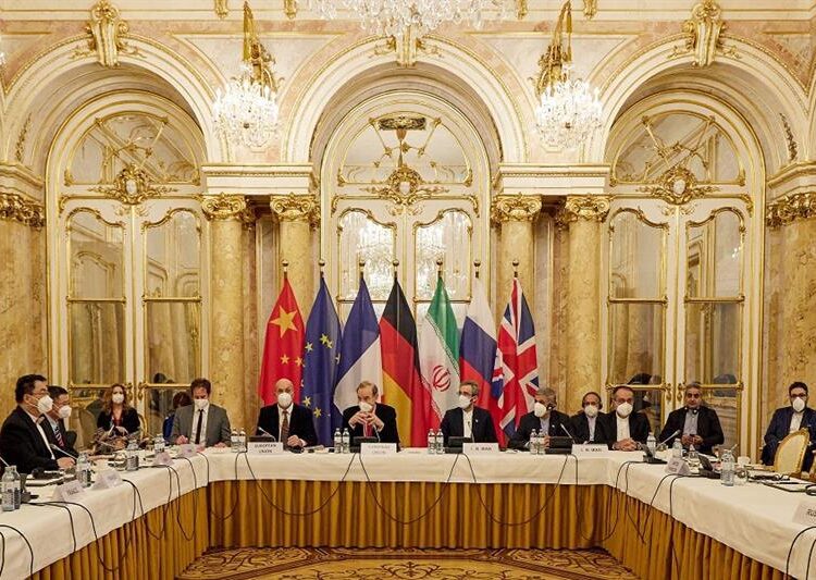 US waives sanctions for Iran civil nuclear programme 1 - Egyptian Gazette Representatives attending a meeting of the joint commission on negotiations aimed at reviving the Iran nuclear deal in Vienna, Austria on December 2021.