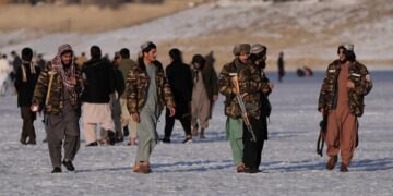 Taliban free detained UNHCR staff, 2 foreign journalists