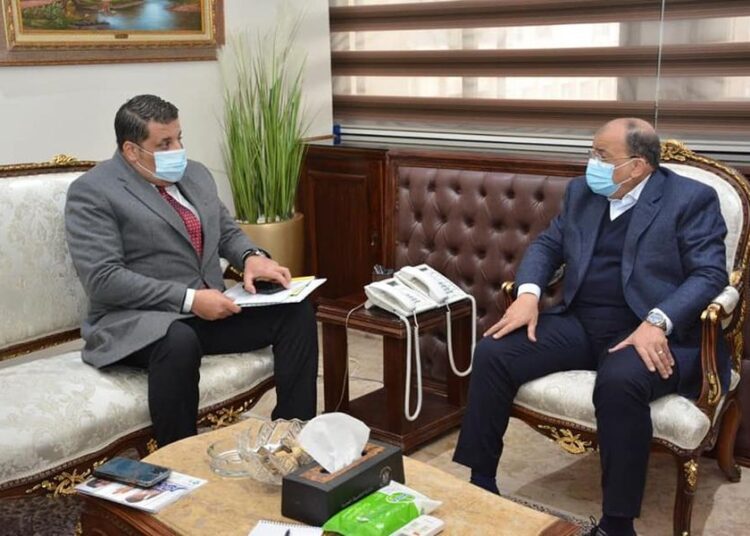 Upper Egypt craft backing reviewed 1 - Egyptian Gazette Minister of Local Development Mahmoud Shaarawy (R) during his meeting with Sona'a Al-Hayah chairman Moustafa Zamzam to discuss development initiatives and supporting heritage crafts in the southern governorates.