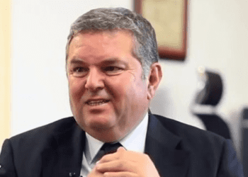 Govt okays minimum wage of LE2,700 for workers of public business sector