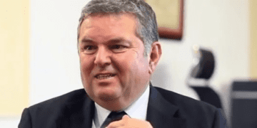 Govt okays minimum wage of LE2,700 for workers of public business sector