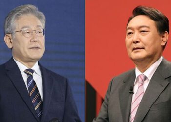 South Korean presidential hopefuls begin official campaigns