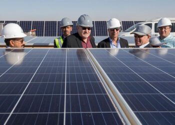 Cabinet media center denies suspension of solar power stations