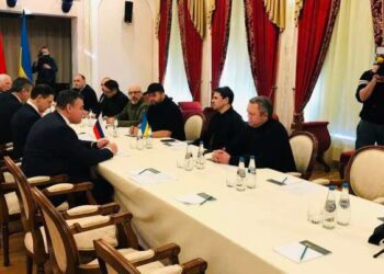 Russia-Ukraine talks in Belarus launched