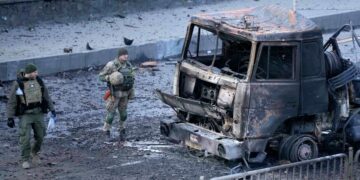Ukraine: Curfew extended as Russian troops press on capital