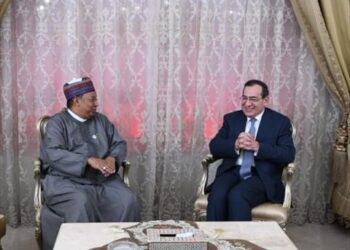 Petroleum min., OPEC chief discuss challenges to global oil market