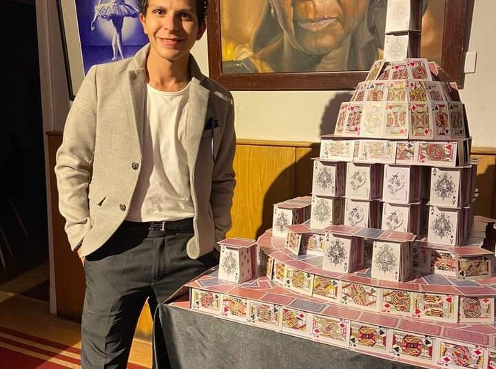 Building his own world out of cards 1 - Egyptian Gazette