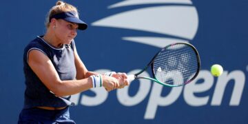 Ukraine’s Dayana powers into Lyon semis