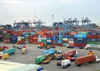 Euro zone trade deficit widens as energy import cost surges