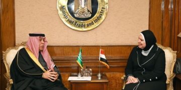 Egypt, Saudi Arabia discuss preparations for holding joint trade committee next week
