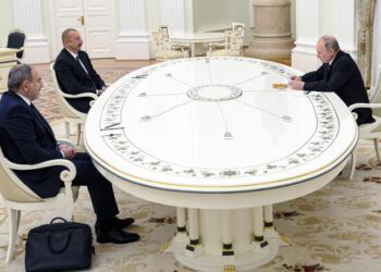 Armenia, Azerbaijan leaders to meet amid recent fighting