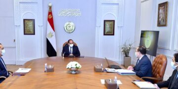 Sisi urges optimum economic benefit of oil, natural gas resources